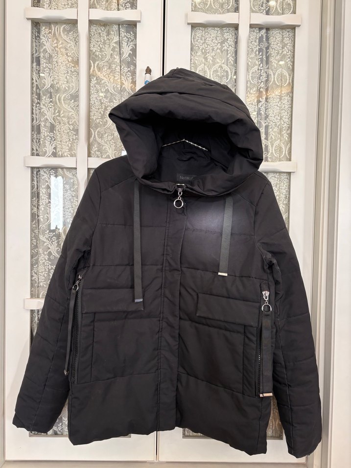 Network Siyah Kapüşonlu Kısa Kadın Kış Montu L Beden - Görsel 4