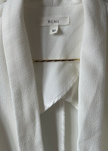 Uzun Beyaz Kadın Düğmesiz Ceket /M - Görsel 4