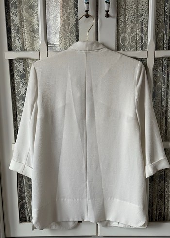 Uzun Beyaz Kadın Düğmesiz Ceket /M - Görsel 5