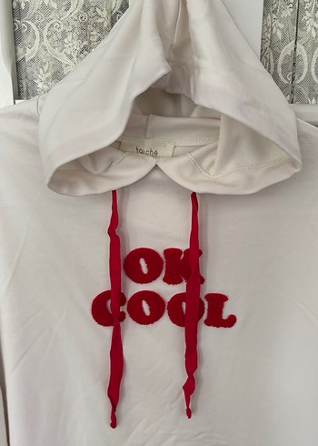 Touche Beyaz Kapüşonlu Kadın Sweatshirt - Görsel 4