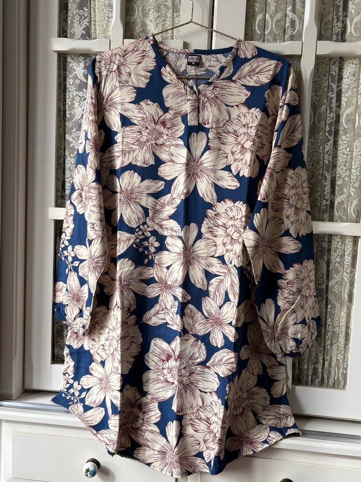 Kadın Lacivert Çiçek Desenli Uzun Kollu Tunik - Görsel 2