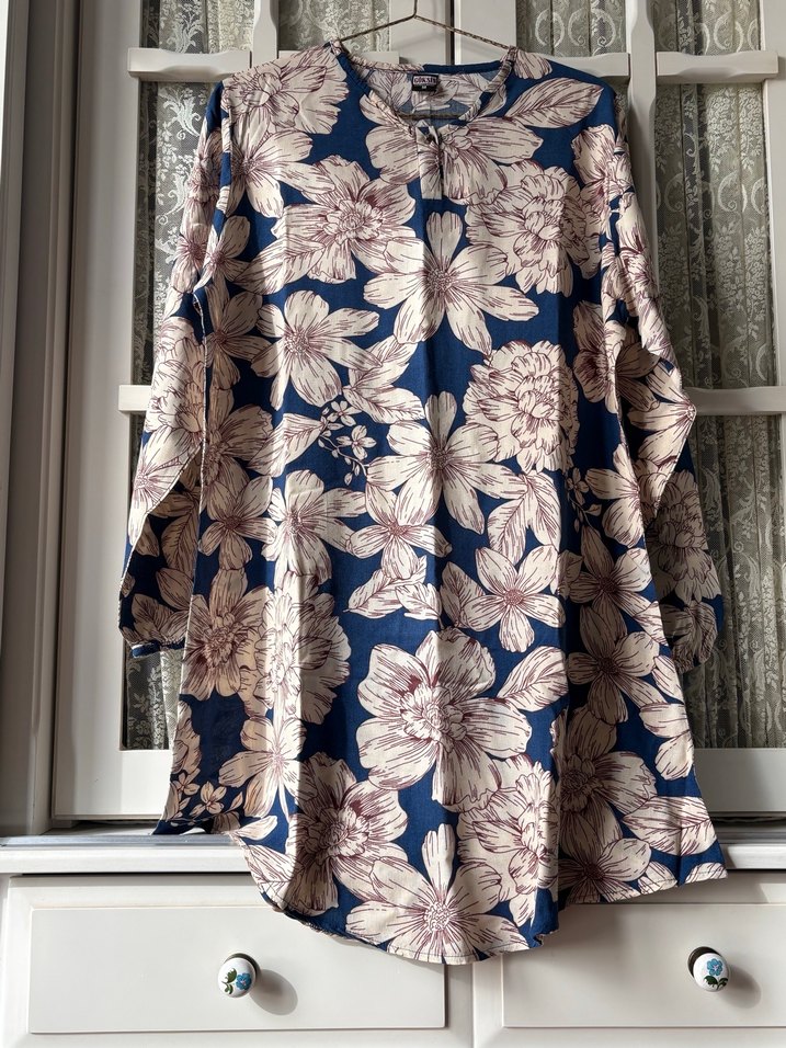 Kadın Lacivert Çiçek Desenli Uzun Kollu Tunik - Görsel 3