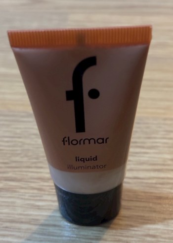 Flormar Hafif Yapılı Likit Aydınlatıcı 25ML - Görsel 2
