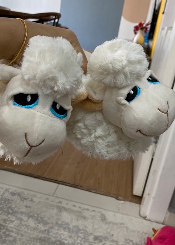 Kız -Erkek Çocuk Beyaz Peluş Kuzu Terlik - Görsel 3