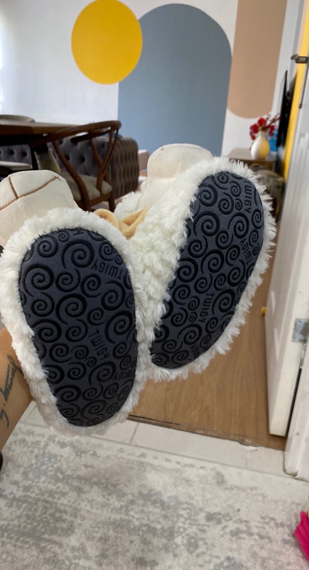 Kız -Erkek Çocuk Beyaz Peluş Kuzu Terlik - Görsel 4