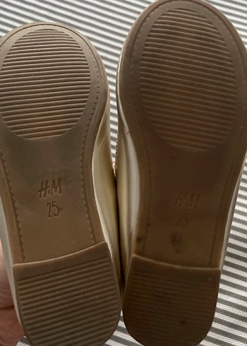 Kız Çocuk Altın Renkli Tokalı Babet - Görsel 3