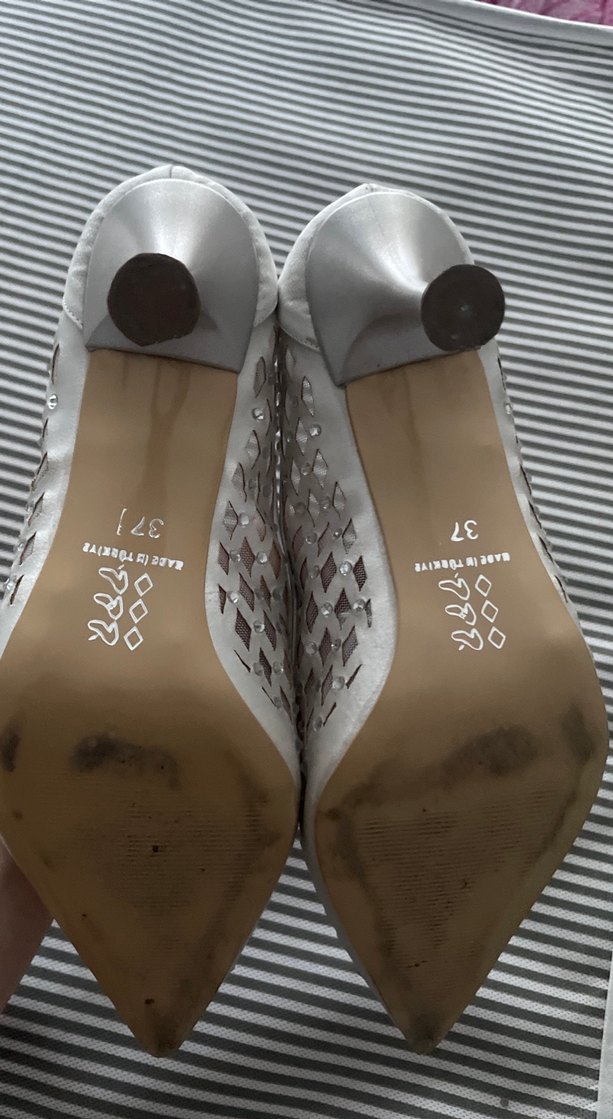 Beyaz Dantel Detaylı Stiletto Topuklu Kadın Ayakkabı - Görsel 3