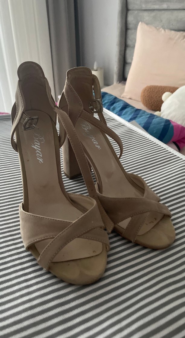 Bej Dolgu Topuklu Tokalı Kadın Ayakkabı - Görsel 2