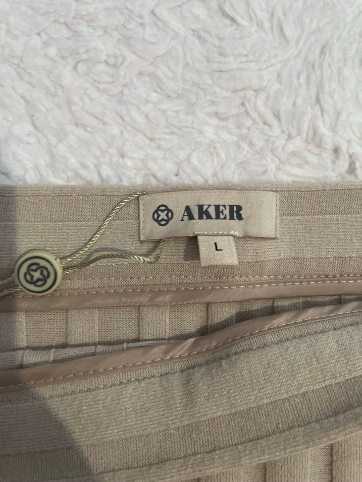 Bej Pilili Uzun Kadın Etek - Görsel 3