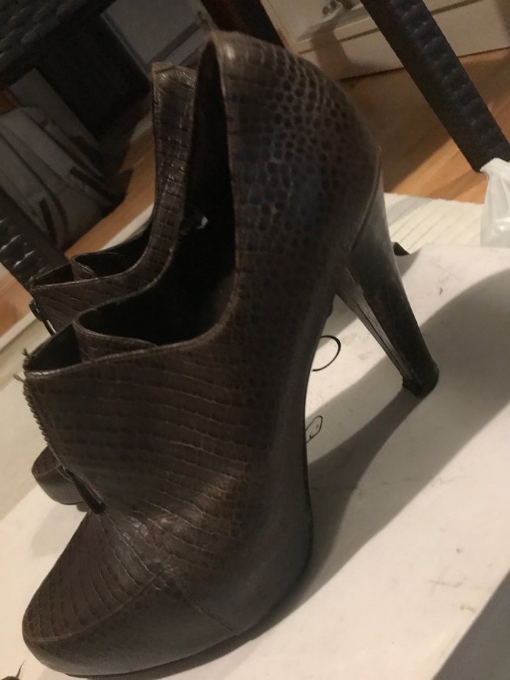 Kahverengi Yılan Desenli Deri Kadın Dolgu Topuk Ayakkabı - Görsel 4