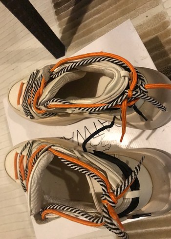 Beyaz Zebra Desenli Dolgu Topuklu Kadın Spor Ayakkabı - Görsel 4