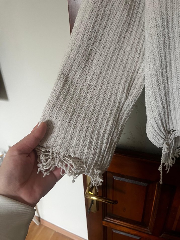 Beyaz Boğazlı Triko Salaş Kazak - Görsel 3