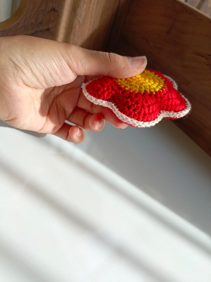  Renkli Örgü Çiçek Anahtarlık - Görsel 4