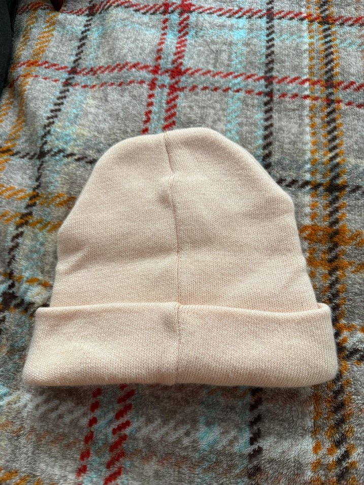 Bej Prada Kadın Örgü Bere - Görsel 2