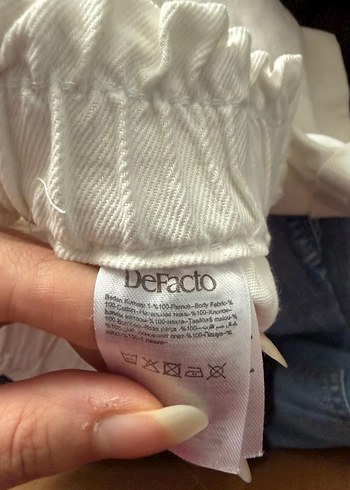 Beyaz Yüksek Bel Mini Pamuklu Şort - Görsel 3