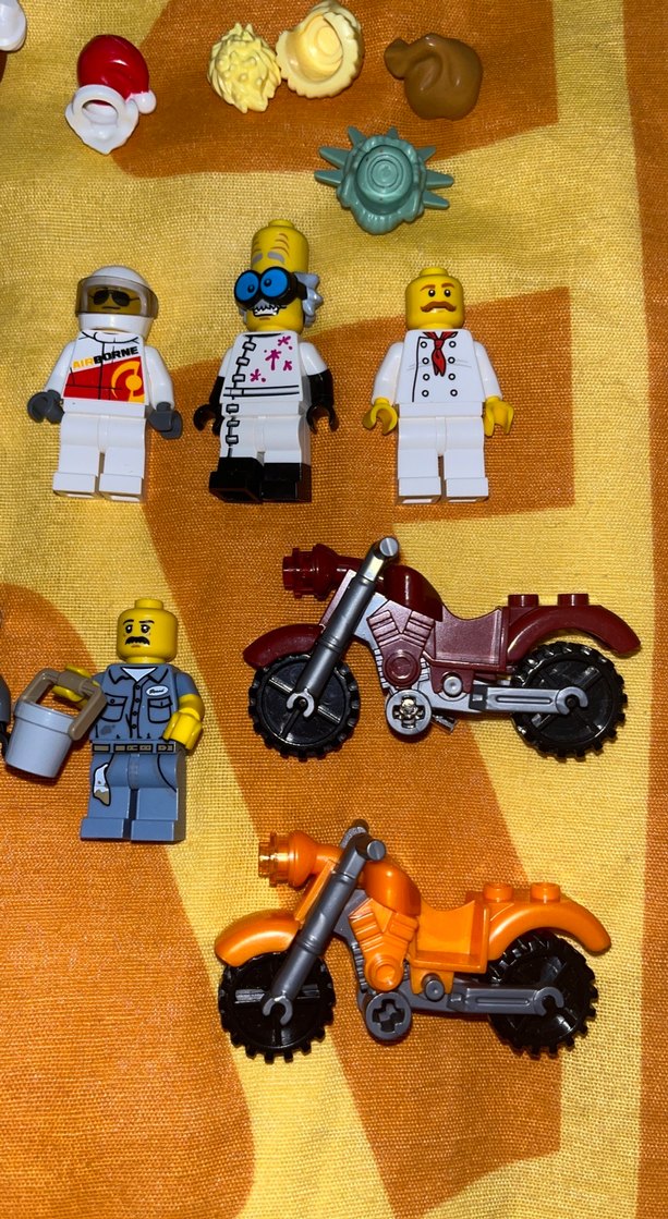 Çeşitli LEGO Minifigür ve Aksesuar Seti - Görsel 4