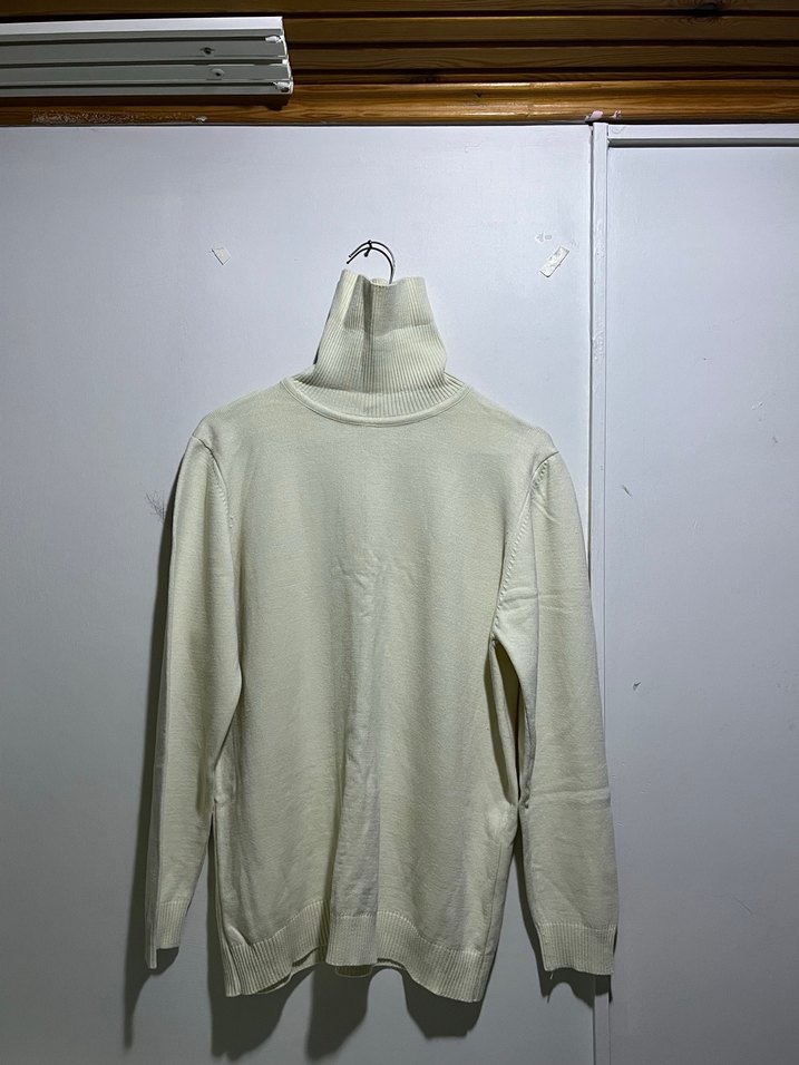 Beyaz Kadın Balıkçı Yaka Triko Kazak - Görsel 2