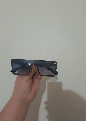 Şeffaf Siyah Minimalist erkek Güneş Gözlüğü - Görsel 3