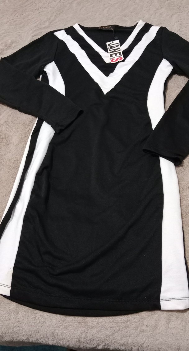 Siyah Beyaz V Yaka Uzun Kollu Midi Elbise - Görsel 5