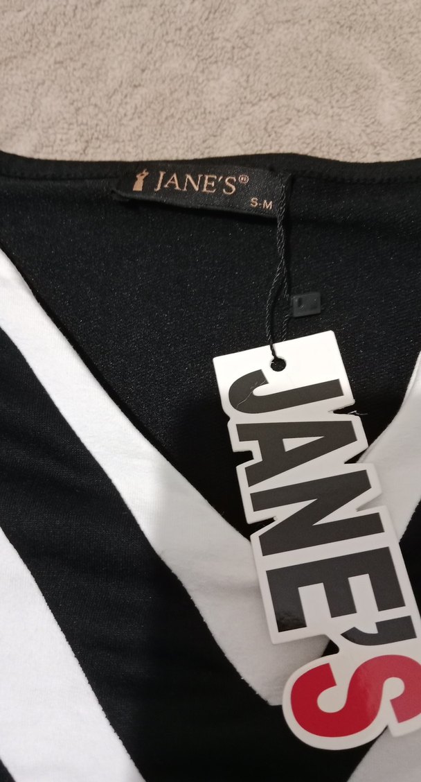 Siyah Beyaz V Yaka Uzun Kollu Midi Elbise - Görsel 4