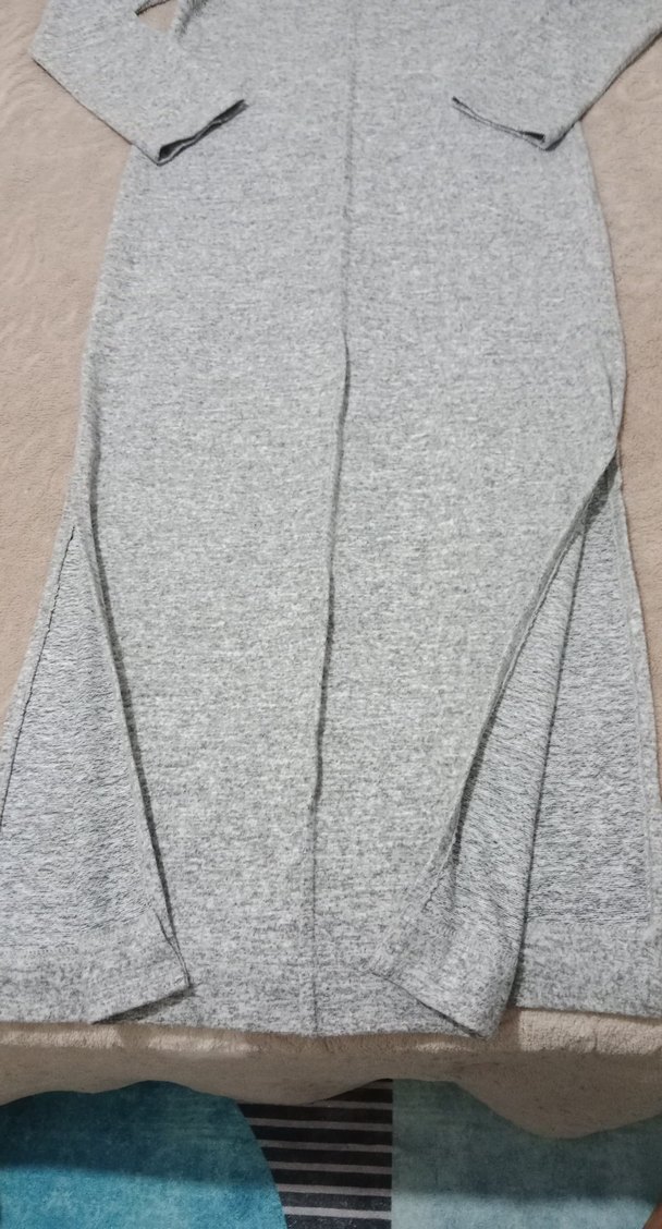 Gri Uzun Kollu Yırtmaçlı Kadın Elbise - Görsel 3