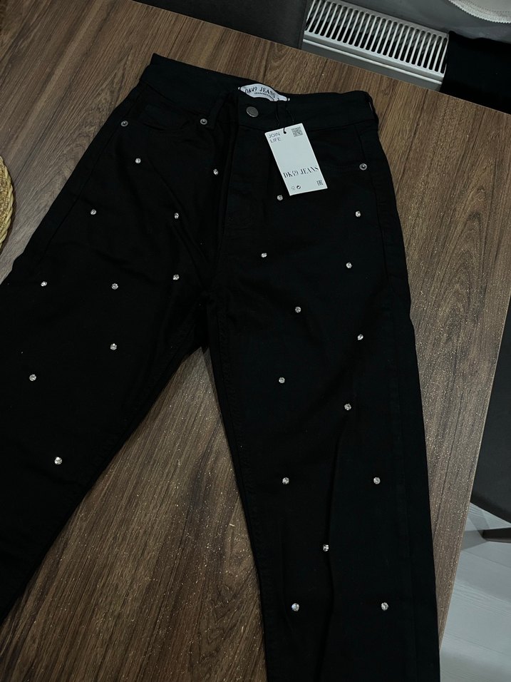 Siyah Mini Düğmeli boncuklu Kadın Jean - Görsel 2