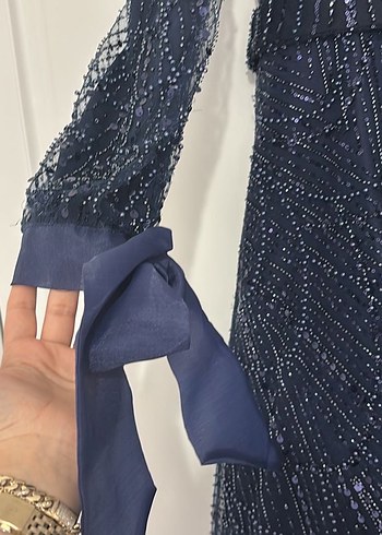 Uzun Kollu Boncuk İşlemeli Lacivert Abiye Elbise - Görsel 3