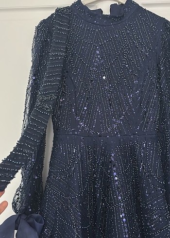 Uzun Kollu Boncuk İşlemeli Lacivert Abiye Elbise - Görsel 4