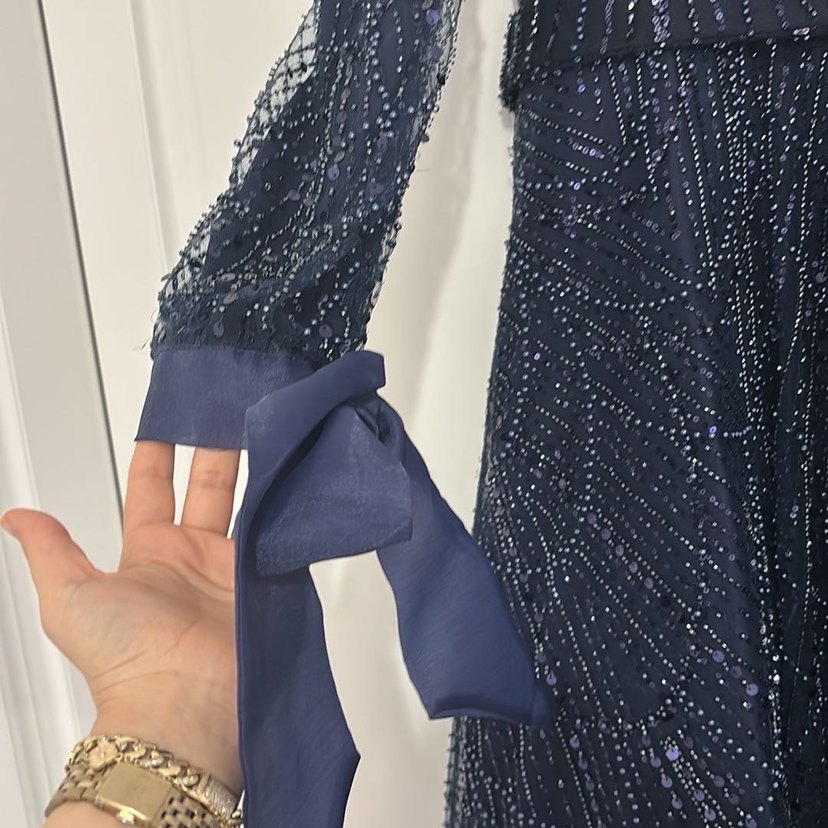 Uzun Kollu Boncuk İşlemeli Lacivert Abiye Elbise - Görsel 3