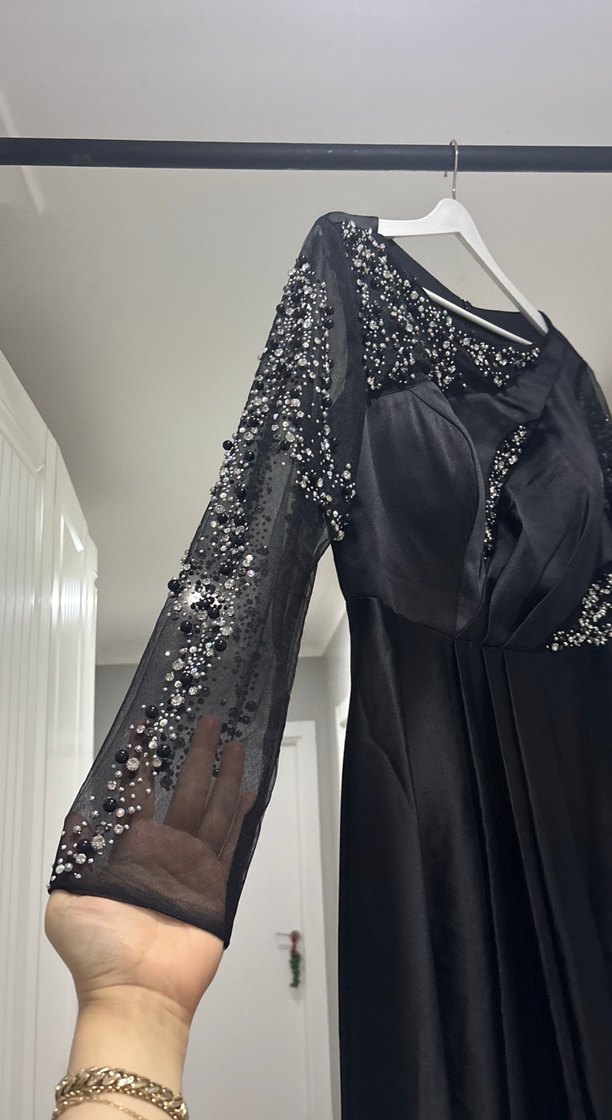 Siyah Uzun Kollu V Yaka Drapeli Abiye Elbise - Görsel 3