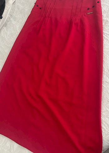 Düğmeli Kırmızı Midi Saten Etek - Görsel 3
