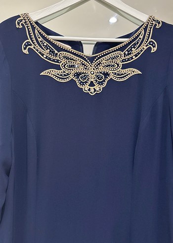 Zincir Detaylı Lacivert Uzun Elbise - Görsel 2