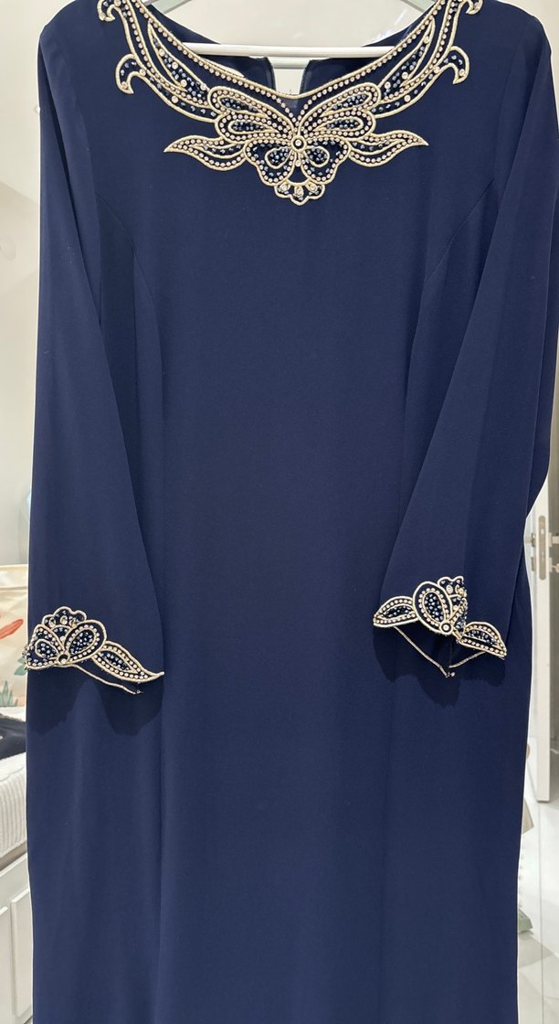 Zincir Detaylı Lacivert Uzun Elbise - Görsel 4