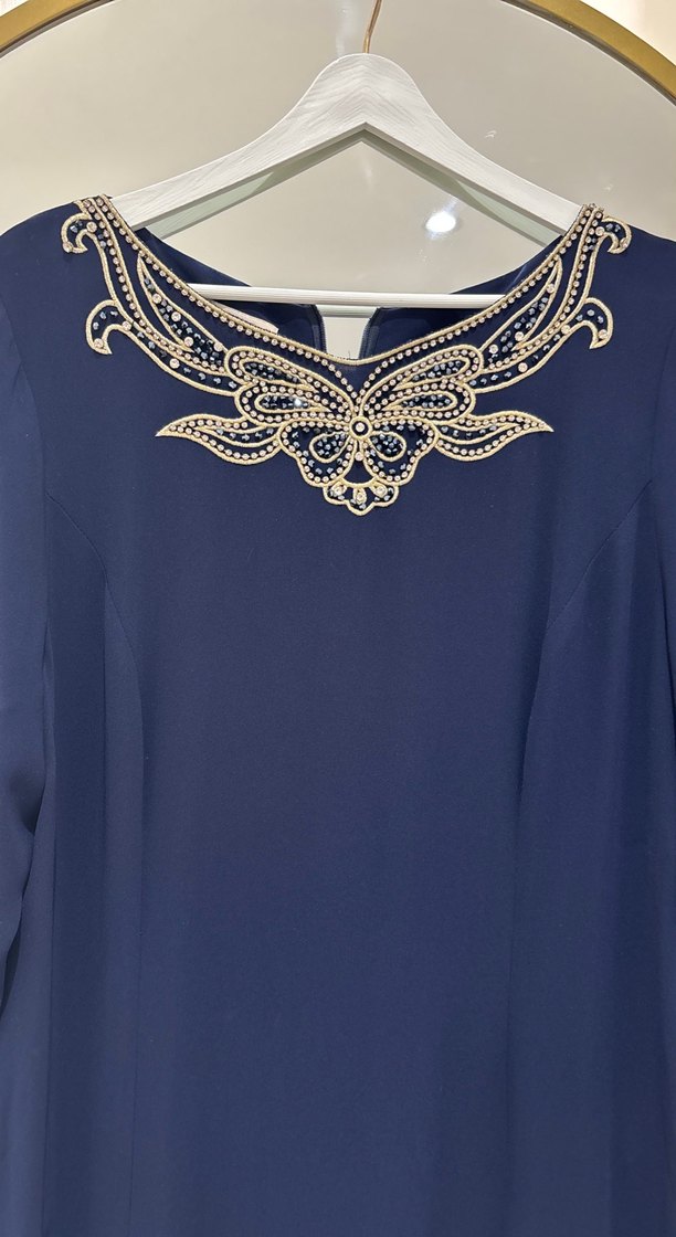 Zincir Detaylı Lacivert Uzun Elbise - Görsel 2