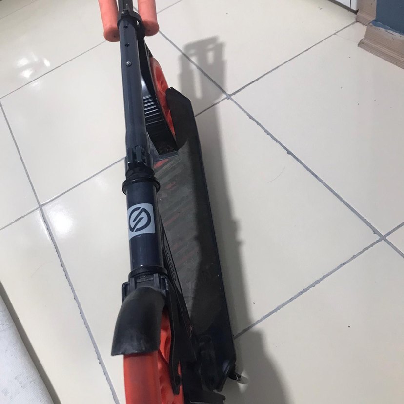 Turuncu Çocuk Scooter'ı, Ayarlanabilir Yükseklik az kullanılmış - Görsel 4