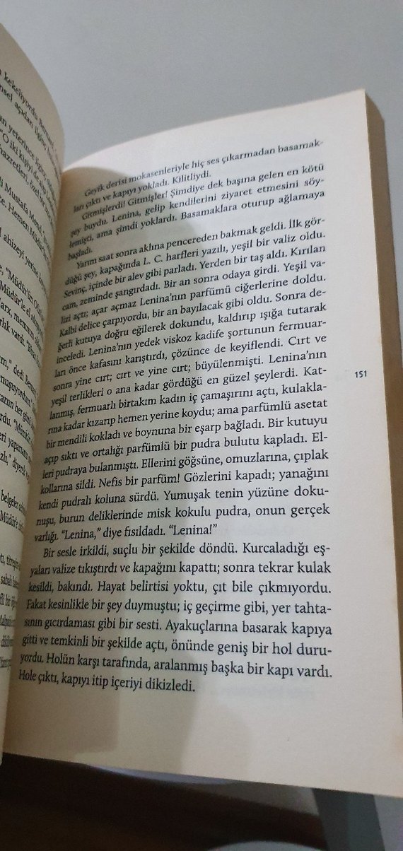 Cesur Yeni Dünya - Aldous Huxley - Görsel 3