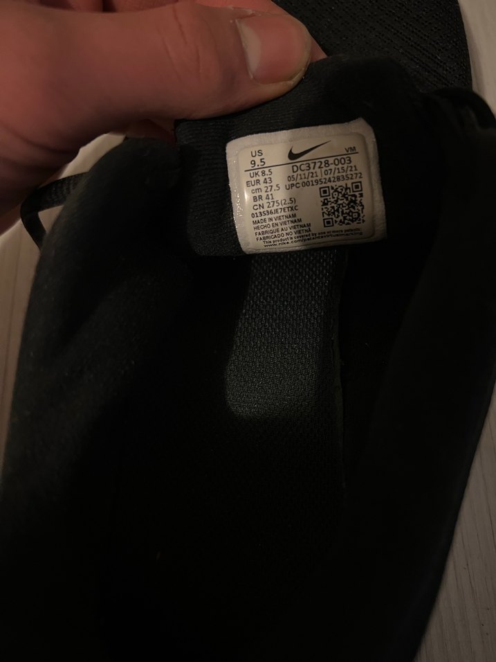 Siyah Bağcıklı Düz Tabanlı Spor Ayakkabı orijinal mağaza ürünü - Görsel 4