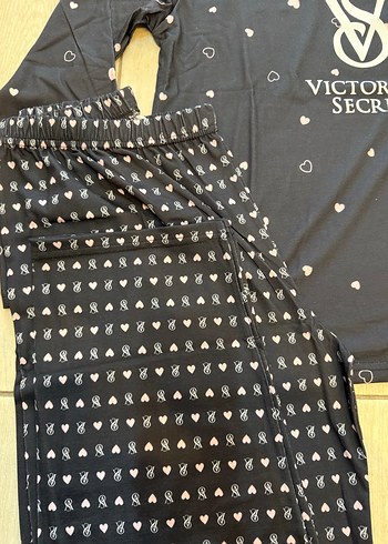 Victoria's Secret Siyah Kalp Desenli Kadın Pijama Takımı - Görsel 2