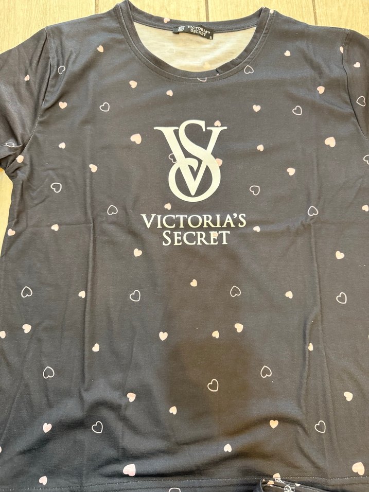 Victoria's Secret Siyah Kalp Desenli Kadın Pijama Takımı - Görsel 3