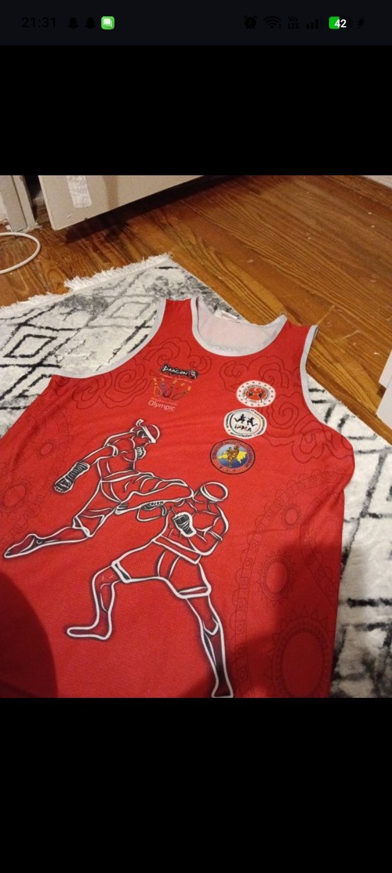 Kırmızı Desenli muay thai atleti - Görsel 2