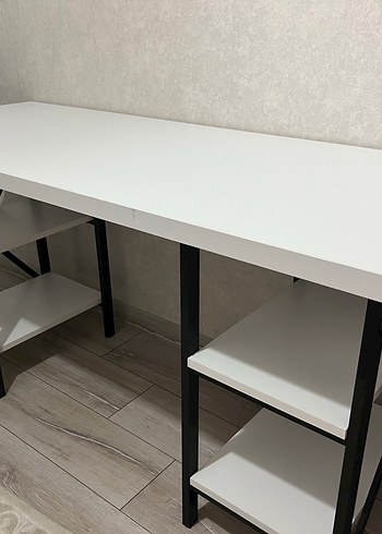 Beyaz Çalışma Masası - Görsel 2