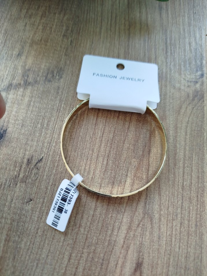 çelik Altın Renk Minimalist Kadın Bileklik - Görsel 4