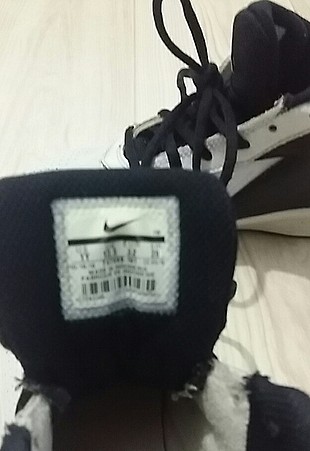 32 Beden beyaz Renk Az Kullanılmış Nike 