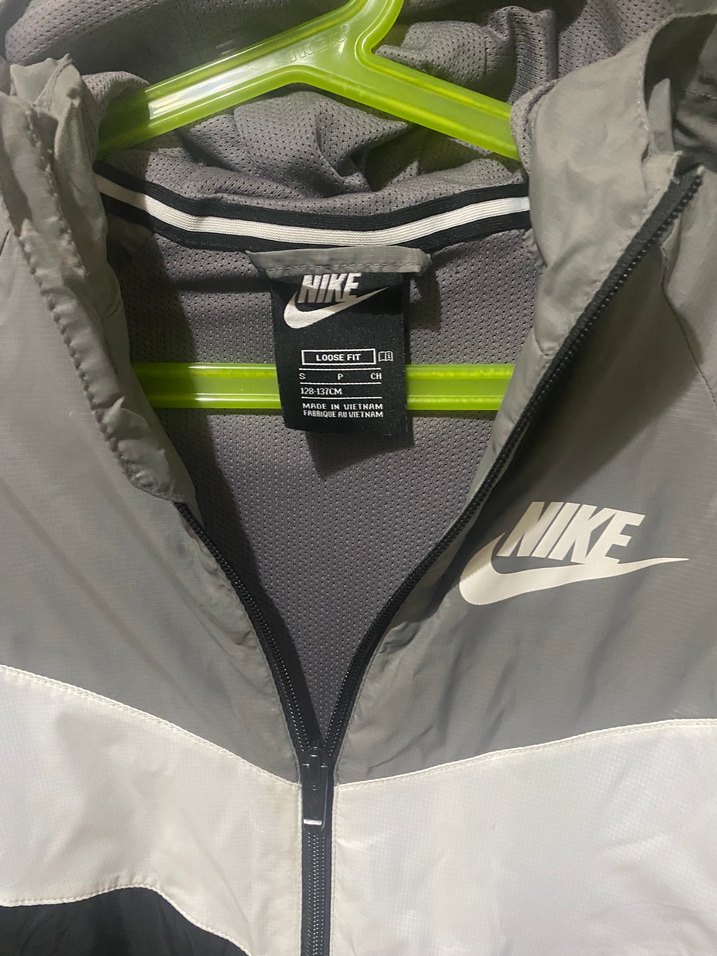 Nike Gri Siyah Fermuarlı Erkek Çocuk Yağmurluk - Görsel 2