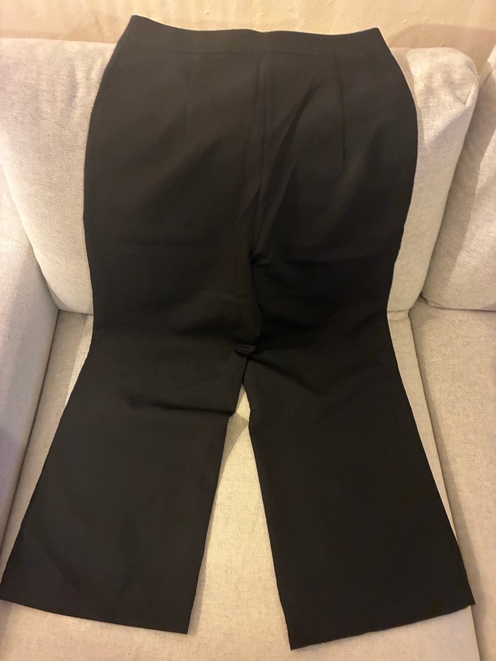 Siyah Kadın Kumaş Pantolon Bol ve kısa paça - Görsel 3