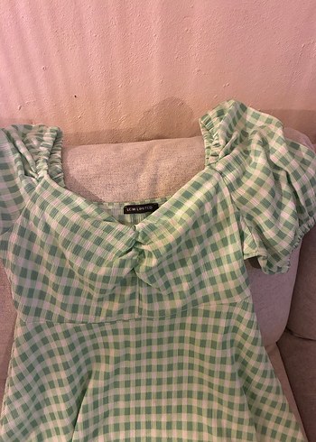 Yeşil Ekoseli Kalp Yaka Dizboyu
Elbise - Görsel 3