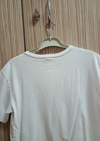 Beyaz Baskılı Kadın Tişörtü - Görsel 3