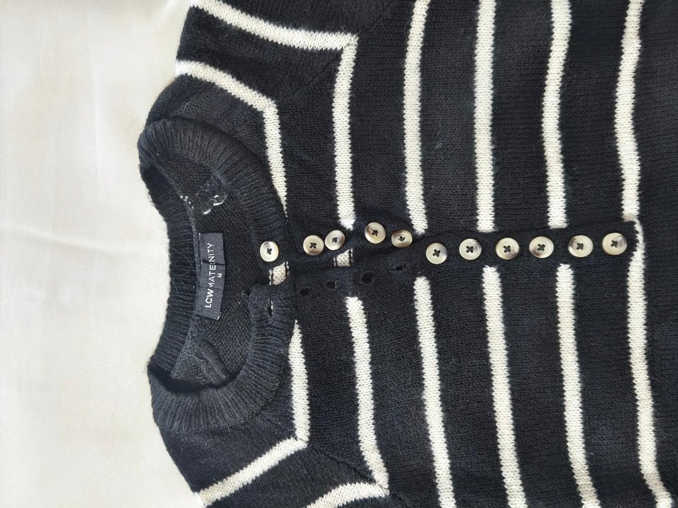 Çizgili Düğmeli Kadın Triko Kazak - Görsel 3