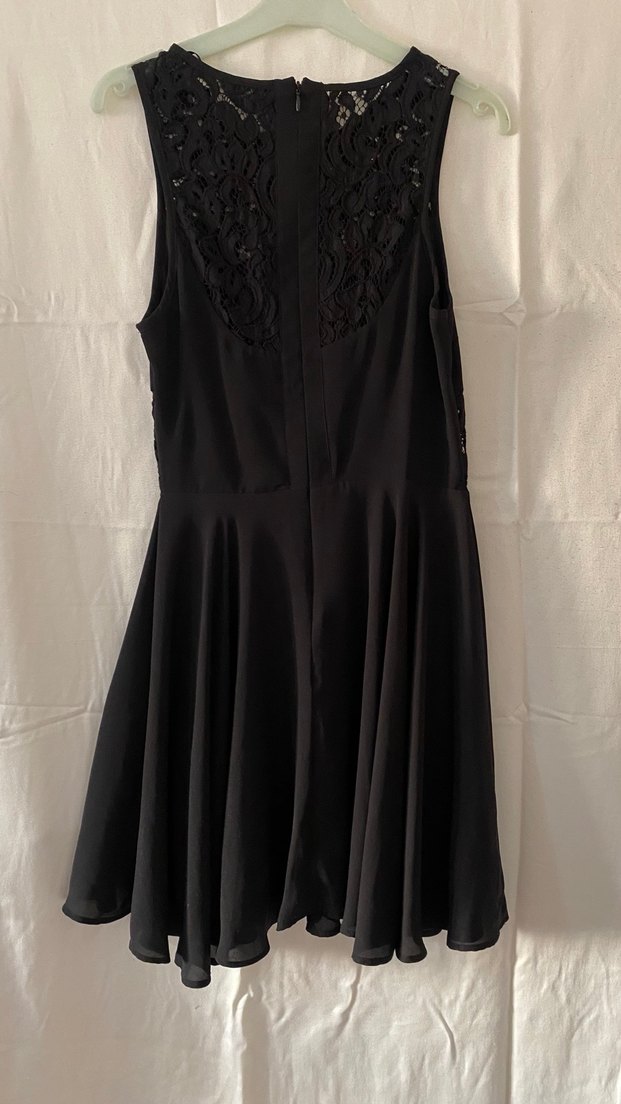 Dantel Detaylı Siyah Gotik Elbise - Görsel 2