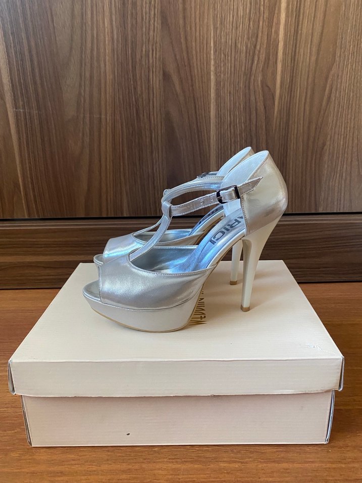 Beyaz Tokalı Platform Topuklu Kadın Abiye Ayakkabı - Görsel 2